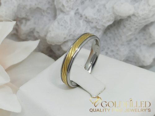 Anello in acciaio inossidabile